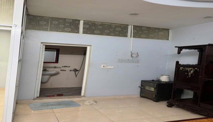 Cho thuê nhà ngõ ô tô Phố Đặng Văn Ngữ, 4 tầng x 38m2, 3 ngủ, 3 vệ sinh, 13 Triệu/th